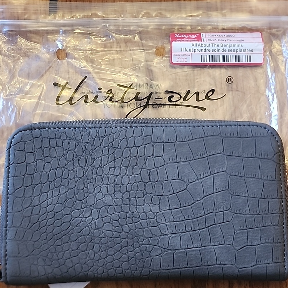 NWT Thirty One All About the Benjamins wallet